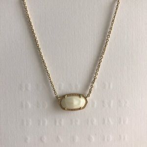Kendra Scott Elisa Pendant in Ivory Pearl